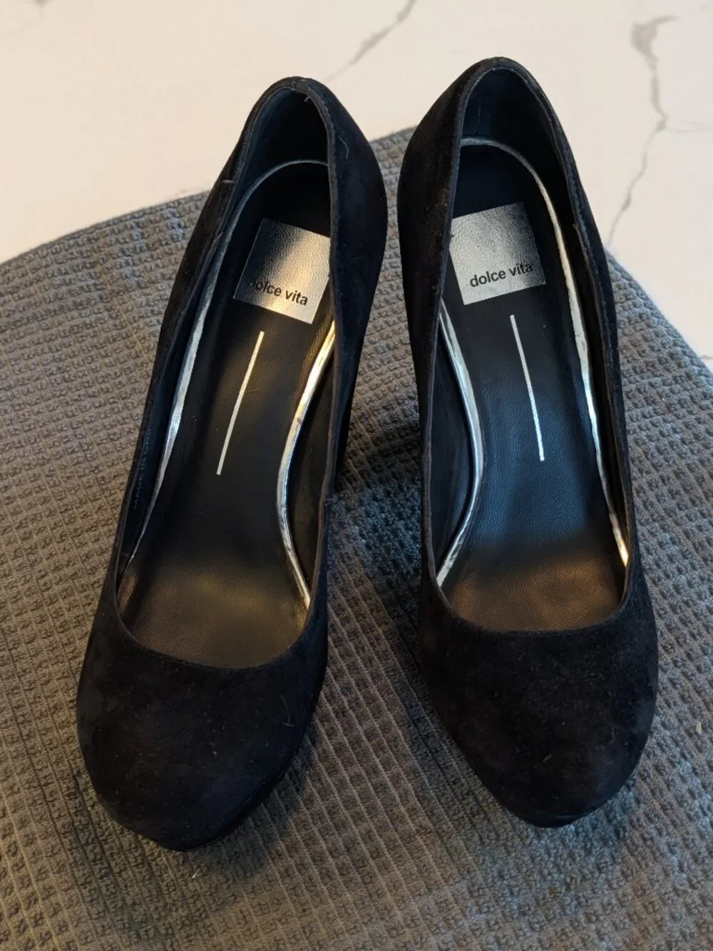 Dolce Vita Brynn Suede Retro Platform Round-Toe Pumps Black 8.5